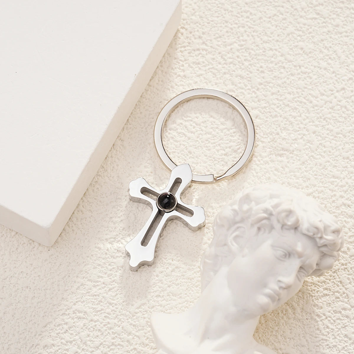 40348939223158|40348939255926